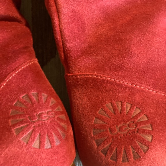 Beautiful suede UGG boots like new! - Picture 3 of 7